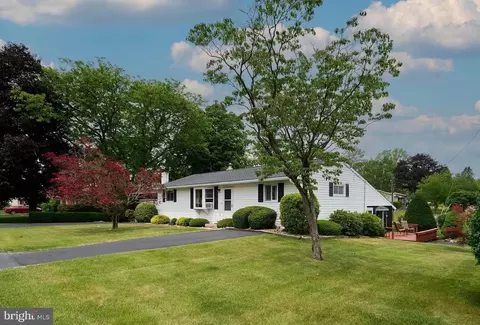 605 Kansa Ave, Pennsylvania Furnace, PA 16865