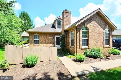 917 Hart Cir, State College, PA 16801