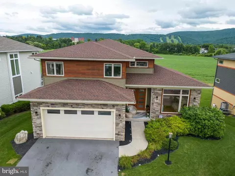 186 Derek Dr, Boalsburg, PA 16827