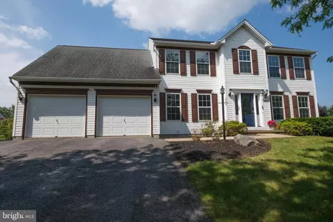 2274 Autumnwood Dr, State College, PA 16801