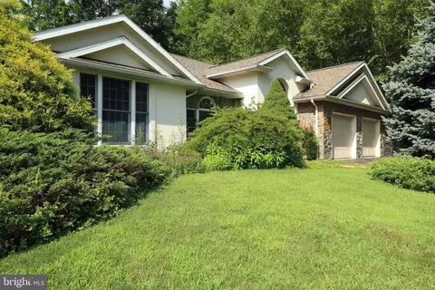 2489 Harvest Ridge Dr, State College, PA 16803