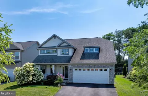 2407 Prairie Rose Ln, State College, PA 16801
