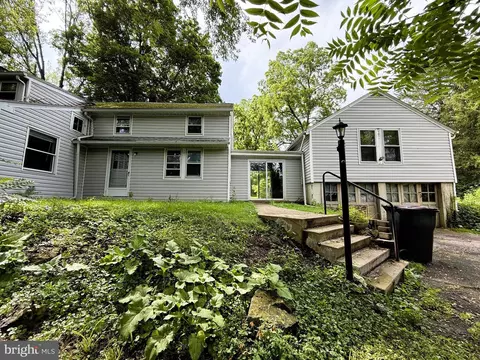 110 Green Acres Ln, State College, PA 16801