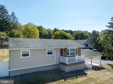 743 Henszey St, Lemont, PA 16851