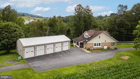 128 Sunset Dr, Millheim, PA 16854