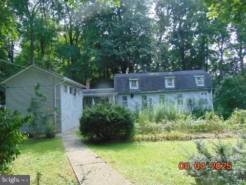 108 Race Aly, Millheim, PA 16854