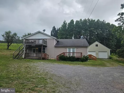 123 Grace Ln, Tyrone, PA 16686