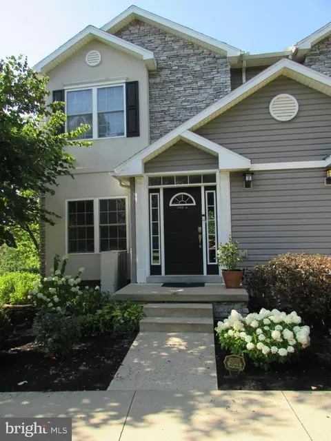 688 A Oakwood Ave, State College, PA 16803