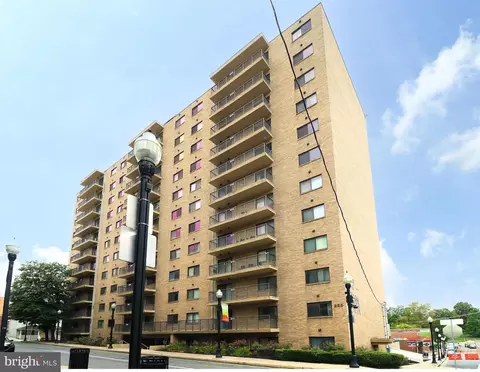 255 E Beaver Ave #909, State College, PA 16801