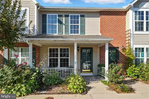 104 Pebble Ln, Bellefonte, PA 16823