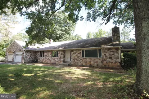 335 S Buckhout St, State College, PA 16801