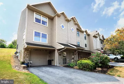 658 A Oakwood Ave, State College, PA 16803