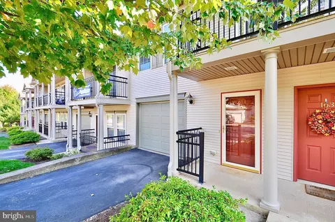 165 Presidents Dr, State College, PA 16803