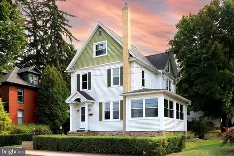 264 S Main St, Pleasant Gap, PA 16823