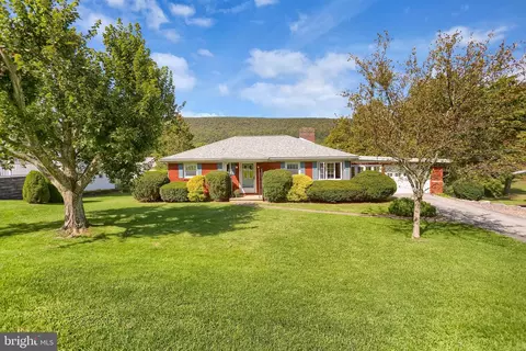 117 E Ridge St, Centre Hall, PA 16828