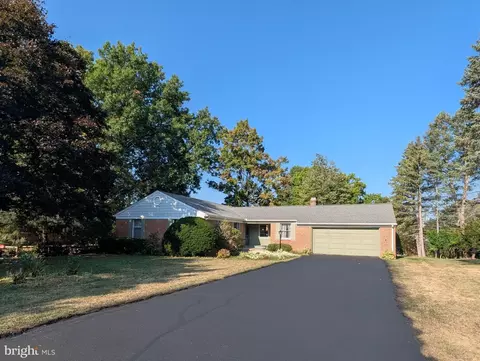 1209 Mayberry Ln, State College, PA 16801