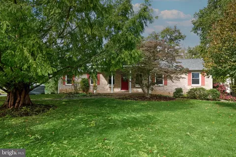 1035 Oak Ridge Ave, State College, PA 16801