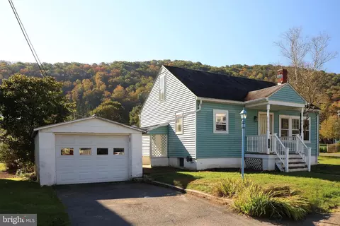 120 Railroad St, Spring Mills, PA 16875