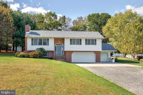 80 Doe Dr, Port Matilda, PA 16870