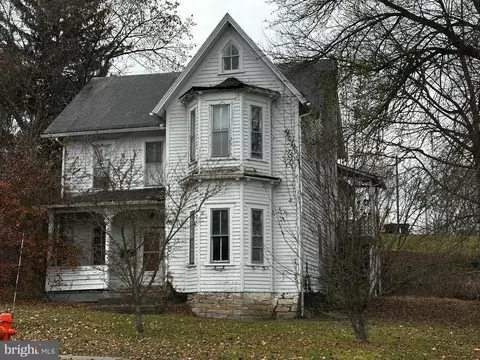215 S Spring St, Bellefonte, PA 16823