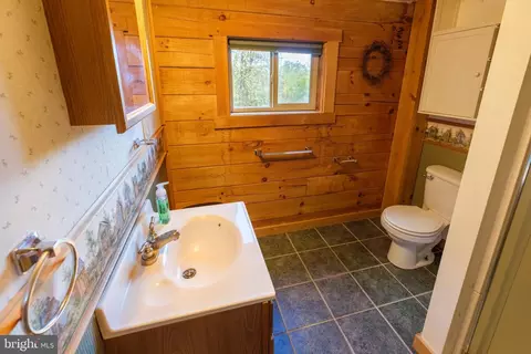 Bath - 302 Railroad St, Blanchard, PA 16826 photo 2 of 7