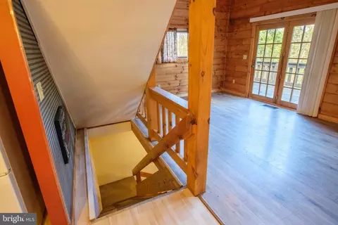 Entry Way - 302 Railroad St, Blanchard, PA 16826 photo 9 of 13