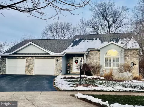 2518 Harvest Ridge Dr, State College, PA 16803