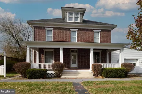 100 E Water St, Milesburg, PA 16853