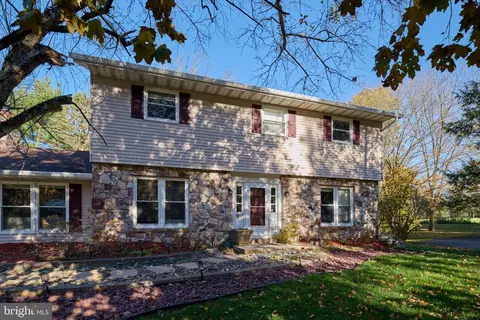 24 Wilts Ln, State College, PA 16803