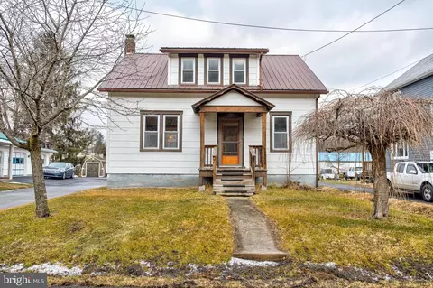 144 Long St, Spring Mills, PA 16875