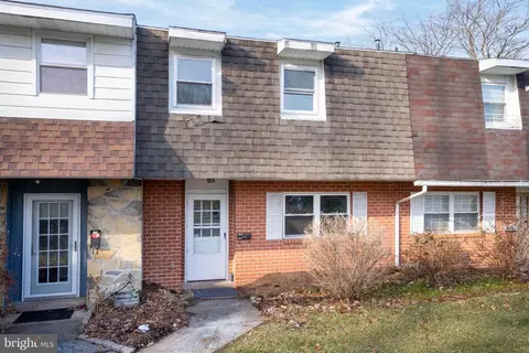 1141 W Aaron Dr #D, State College, PA 16803