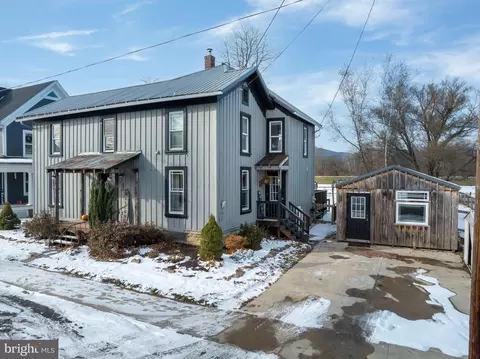 156 E Main St, Howard, PA 16841
