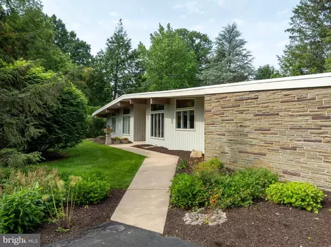 729 Outer Dr, State College, PA 16801 photo 3