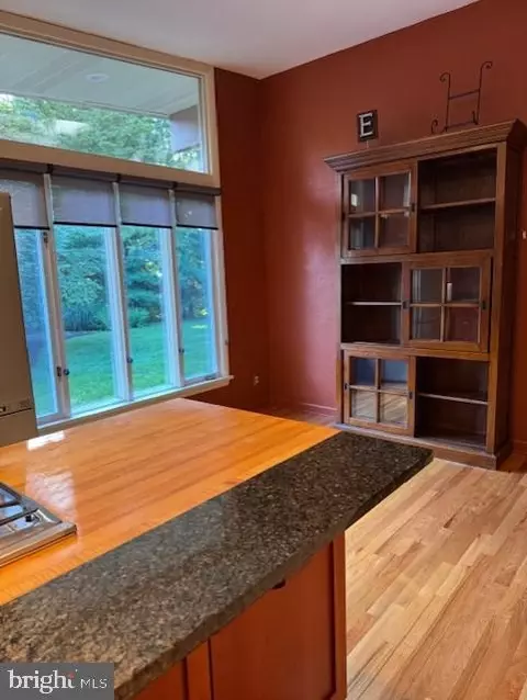 729 Outer Dr, State College, PA 16801 photo 5