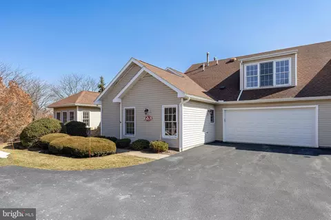 3301 Shellers Bnd #921, State College, PA 16801