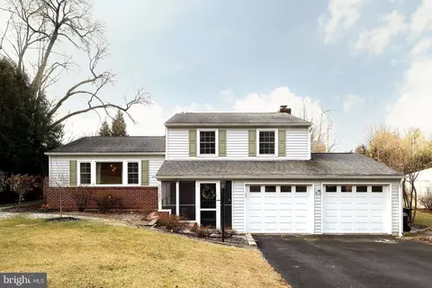 1282 Smithfield St, State College, PA 16801