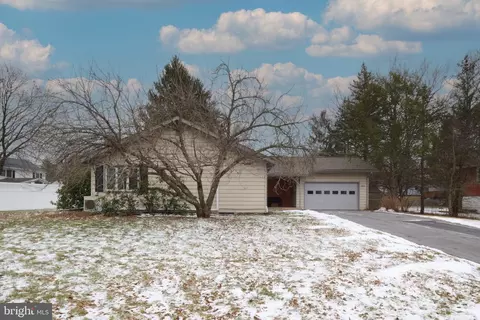 1612 Elizabeth Rd, State College, PA 16801