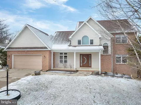 130 Oak Pointe, State College, PA 16801