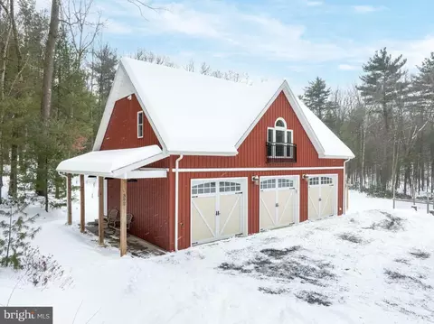 392 Tow Hill Rd, Port Matilda, PA 16870