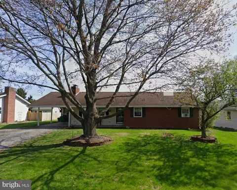 121 Patricia Ave, Centre Hall, PA 16828