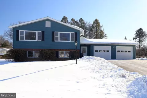 1036 Karmel St, Boalsburg, PA 16827