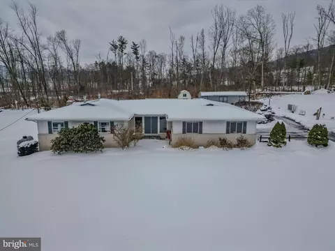 229 Madisonburg Pike, Madisonburg, PA 16852