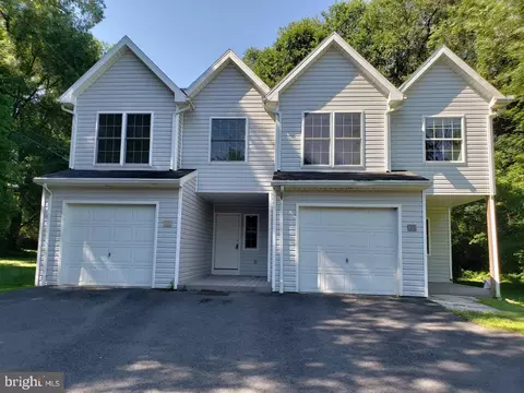 130-132 Schreck Aly, Lemont, PA 16851