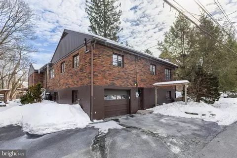 612 Holly Ct, State College, PA 16801