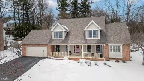 1312 Chestnut Ridge Dr, State College, PA 16803