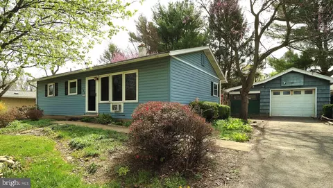 126 W South Hills Ave, State College, PA 16801