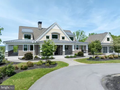 373 W Crestview Ave, Boalsburg, PA 16827