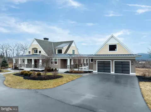 373 W Crestview Ave, Boalsburg, PA 16827