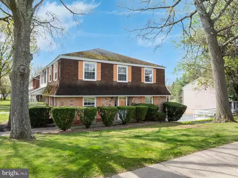 570 Galen Dr, State College, PA 16803