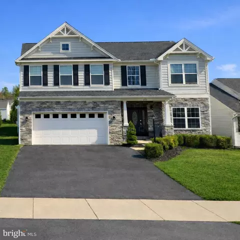 215 Glenndale Dr, Port Matilda, PA 16870